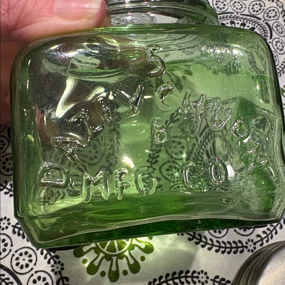 Green Glass  Jar with Metal Lid Size Small - Picture 3 of 9